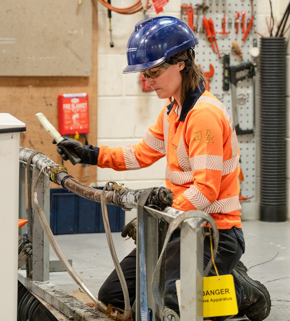 SSEN colleagues taking part in training at Thatcham Training School