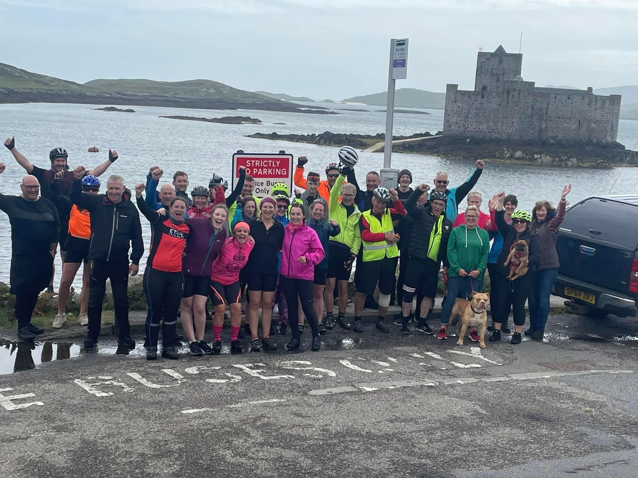 Group photo of Butt2Barra cyclists