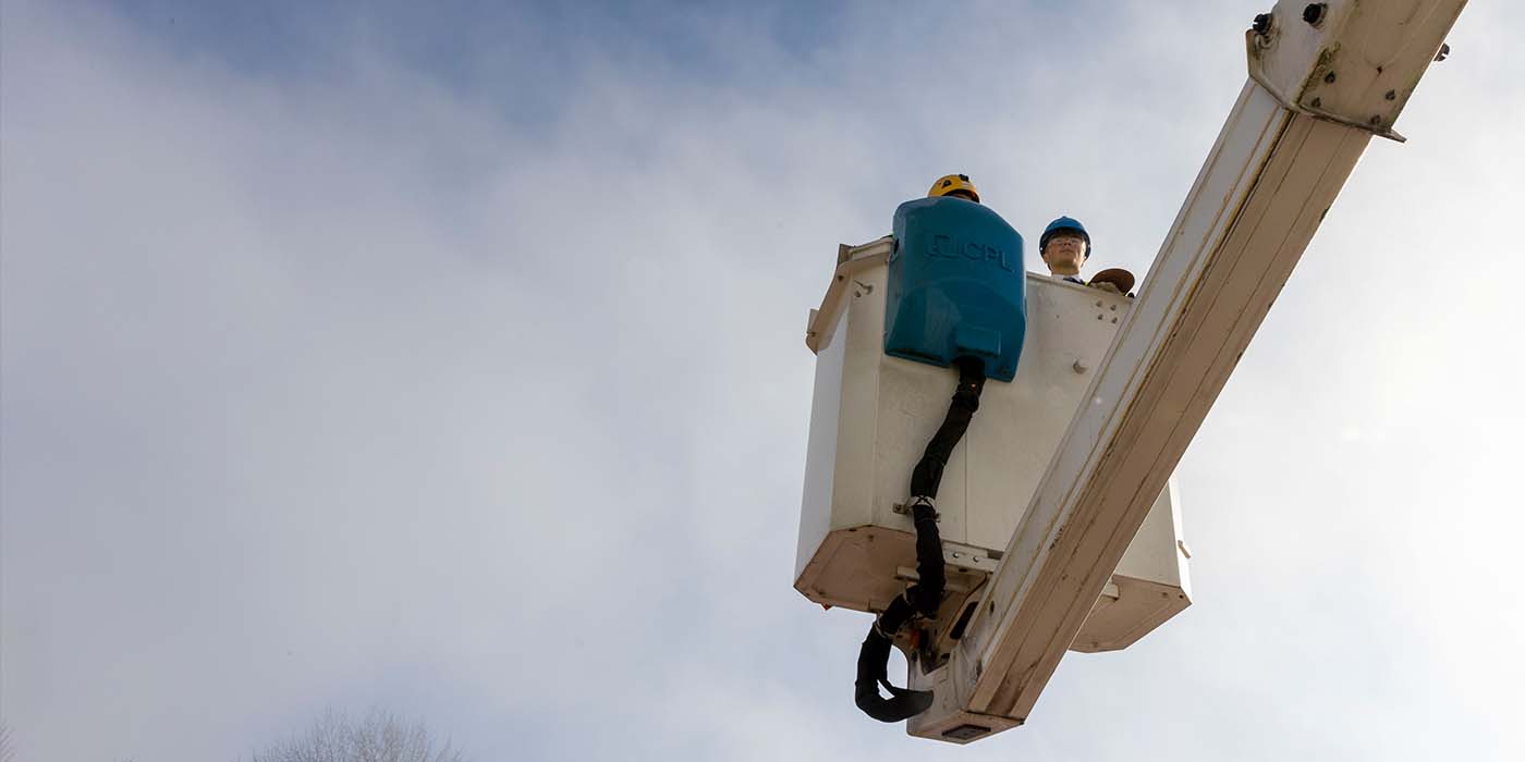 Pupil in cherry picker