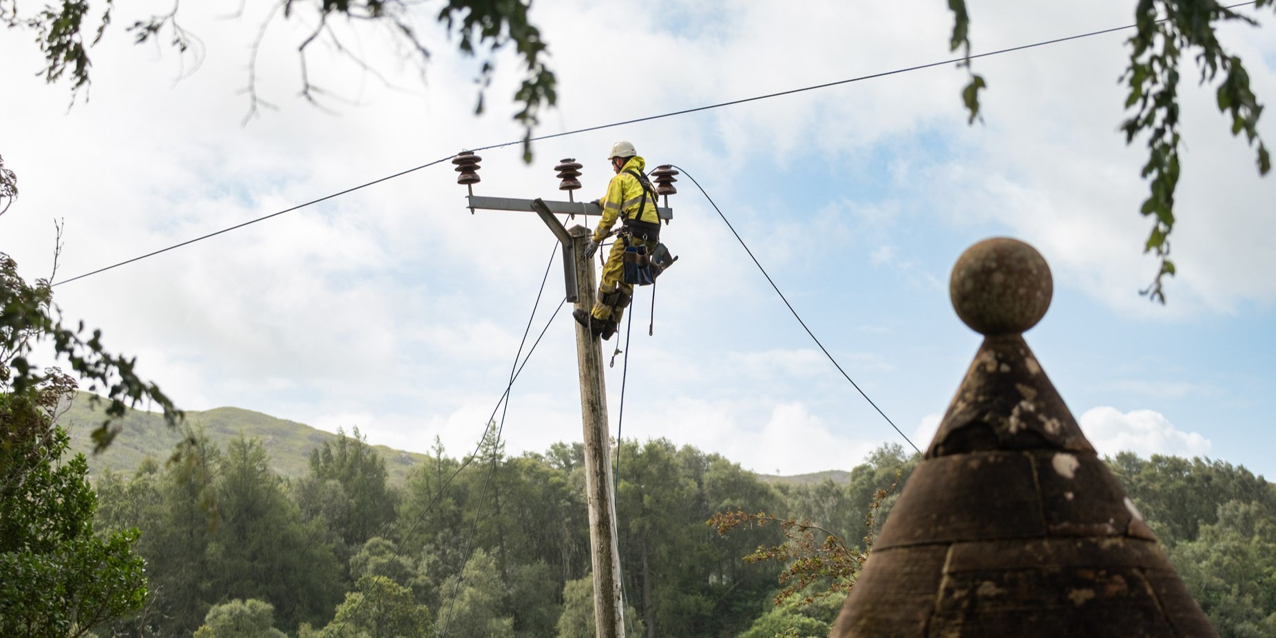 An engineer fixing the SSEN network in the highlands following Storm Floris