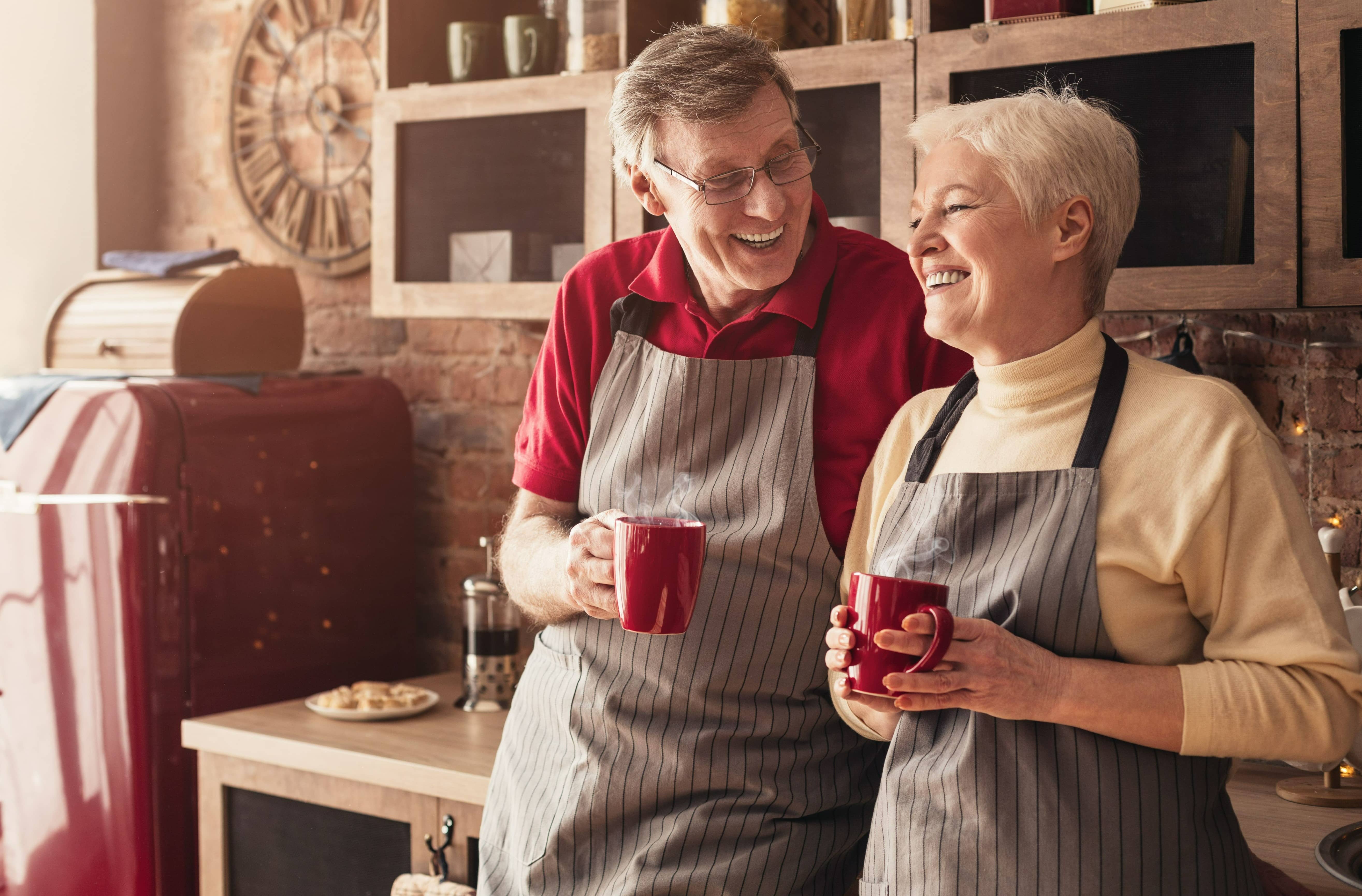 Elderly couple with SSEN rep